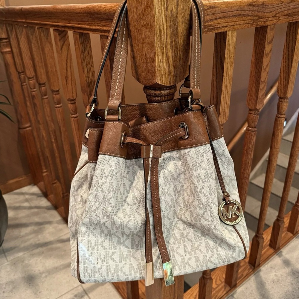 Michael Kors Mariana 30H5GMAT313 Vanilla Drws Tote